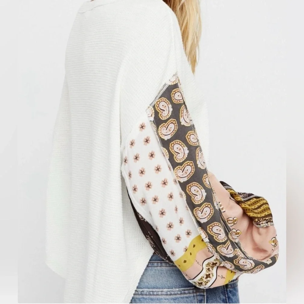 We The Free Blossom Boho Printed Balloon Sleeve Thermal - Picture 2 of 10